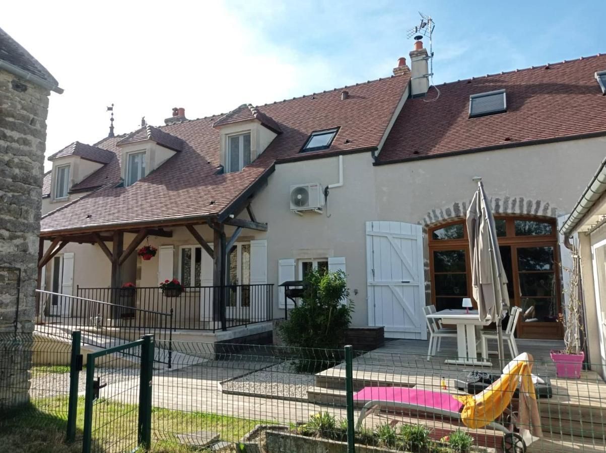 Bienvenue Au Fare Hibiscus Apartment Corrombles Exterior photo