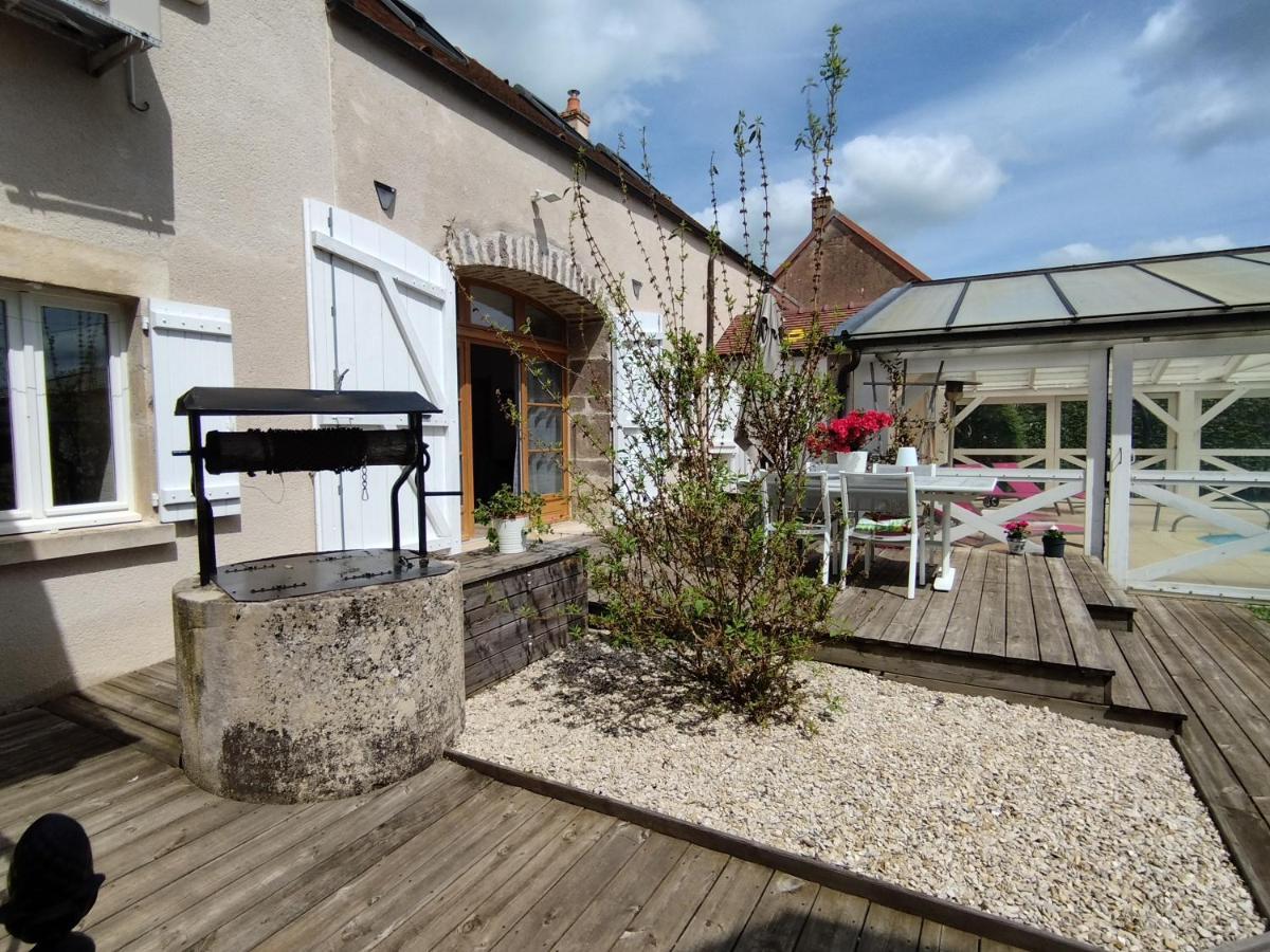 Bienvenue Au Fare Hibiscus Apartment Corrombles Exterior photo
